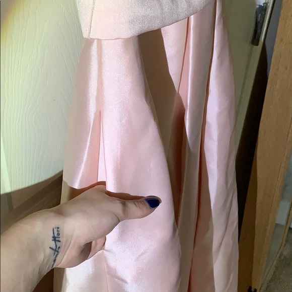 David’s bridal bridesmaid dress in petal - Picture 4 of 5